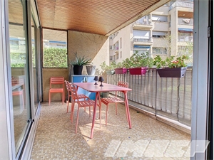 appartement à la vente -   13008  MARSEILLE 8E ARRONDISSEMENT, surface 160 m2 vente appartement - APR660922